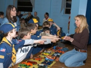 Laurie conducts a straw poll at 2007 Pinewood